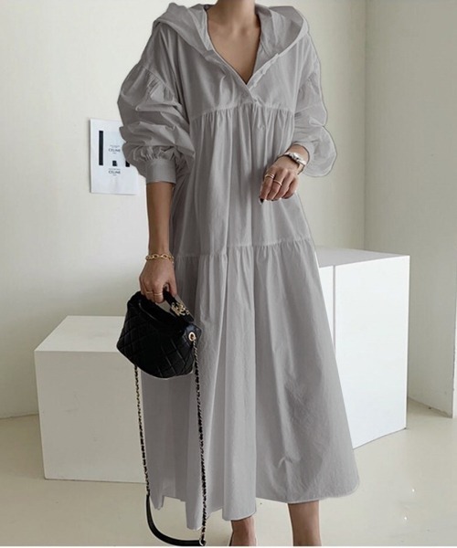 La-gemme（ラジェム）の「フード付きルーズワンピース（ワンピース・レディース・ライトグレー/ブラック/ネイビー/ブラウン/カーキ・フリー）」の3枚目の写真