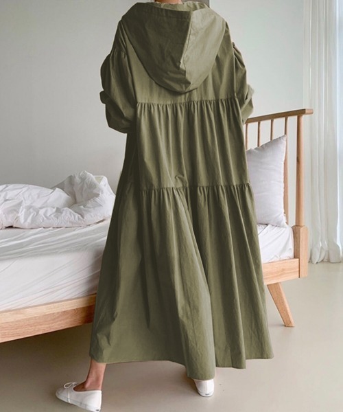 La-gemme（ラジェム）の「フード付きルーズワンピース（ワンピース・レディース・ライトグレー/ブラック/ネイビー/ブラウン/カーキ・フリー）」の10枚目の写真