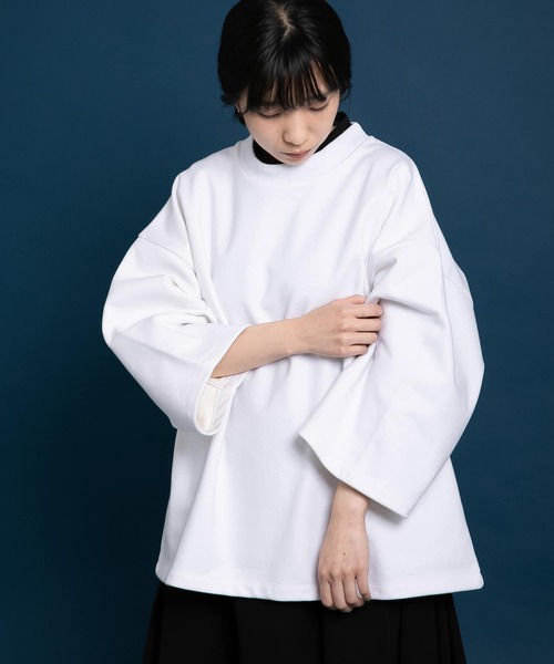 Uiscel(ユイセル)の「Uiscel フィルム裏毛ボリュームプルオーバー(スウェット・メンズ・ホワイト/ブラック・ONE)」の17枚目の写真
