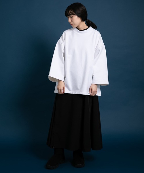 Uiscel(ユイセル)の「Uiscel フィルム裏毛ボリュームプルオーバー(スウェット・メンズ・ホワイト/ブラック・ONE)」の19枚目の写真