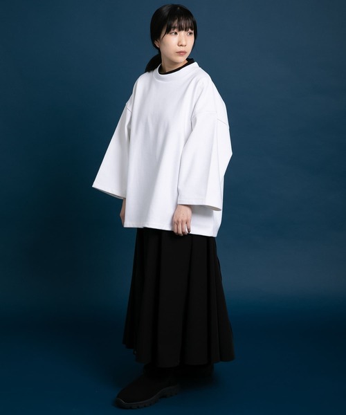 Uiscel(ユイセル)の「Uiscel フィルム裏毛ボリュームプルオーバー(スウェット・メンズ・ホワイト/ブラック・ONE)」の20枚目の写真