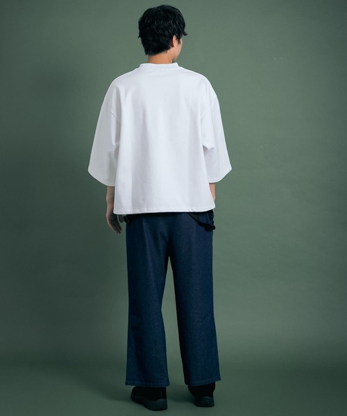 Uiscel(ユイセル)の「Uiscel フィルム裏毛ボリュームプルオーバー(スウェット・メンズ・ホワイト/ブラック・ONE)」の3枚目の写真
