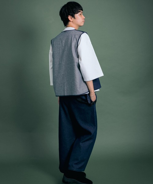 Uiscel(ユイセル)の「Uiscel フィルム裏毛ボリュームプルオーバー(スウェット・メンズ・ホワイト/ブラック・ONE)」の7枚目の写真