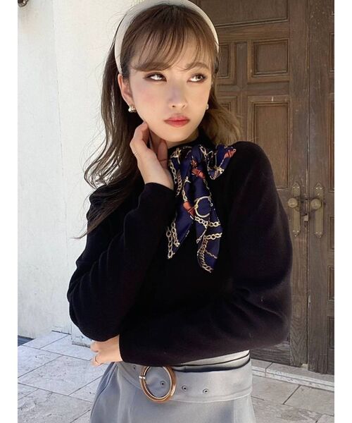 RESEXXY（リゼクシー）の「スカーフデザインニットTOPS（ニット/セーター・レディース・ホワイト/ブラック/ベージュ/キャメル・FREE）」の3枚目の写真