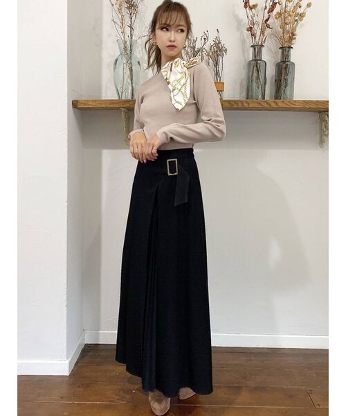 RESEXXY（リゼクシー）の「スカーフデザインニットTOPS（ニット/セーター・レディース・ホワイト/ブラック/ベージュ/キャメル・FREE）」の21枚目の写真