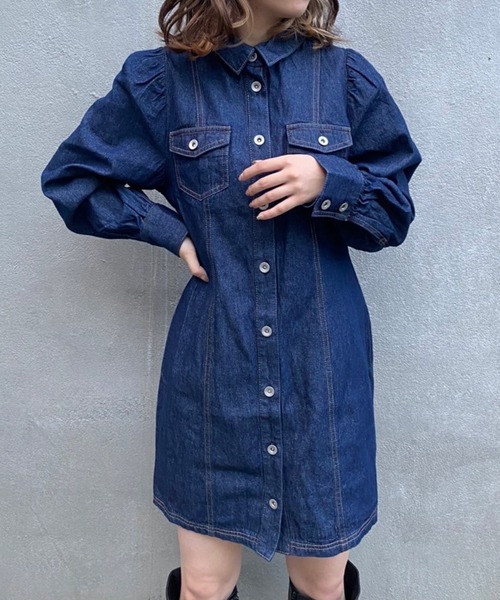 one after another NICE CLAUP（ワンアフターアナザーナイスクラップ）の「これさえあればコーディネートが決まる。デニムミニワンピース（ワンピース・レディース・ブラック/ブラウン/ネイビー・FREE）」の12枚目の写真