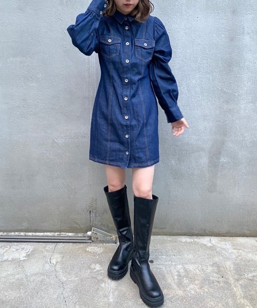 one after another NICE CLAUP（ワンアフターアナザーナイスクラップ）の「これさえあればコーディネートが決まる。デニムミニワンピース（ワンピース・レディース・ブラック/ブラウン/ネイビー・FREE）」の16枚目の写真