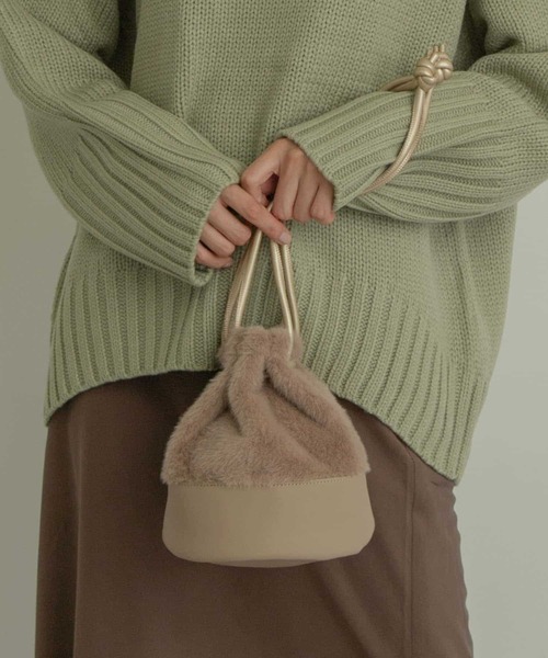 RODE SKO(ロデスコ)の「MAUD ふわエコファーキンチャク∴(ハンドバッグ・レディース・ブラック/ベージュ/ミント・ONE)」の13枚目の写真