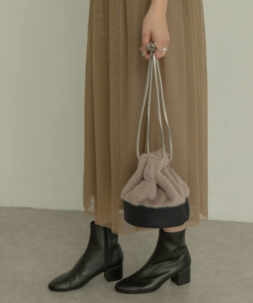 RODE SKO(ロデスコ)の「MAUD ふわエコファーキンチャク∴(ハンドバッグ・レディース・ブラック/ベージュ/ミント・ONE)」の18枚目の写真