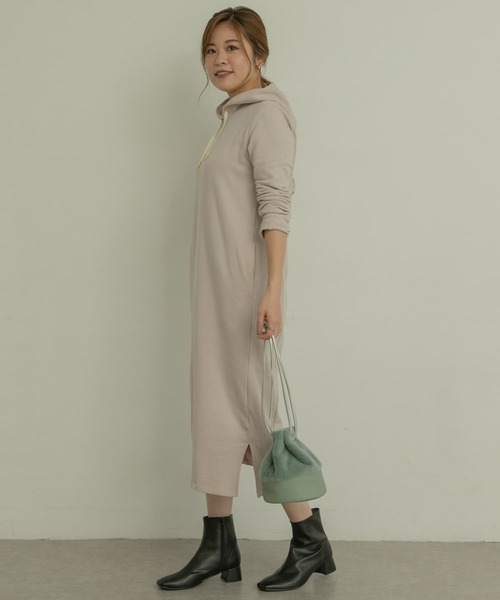 RODE SKO(ロデスコ)の「MAUD ふわエコファーキンチャク∴(ハンドバッグ・レディース・ブラック/ベージュ/ミント・ONE)」の15枚目の写真