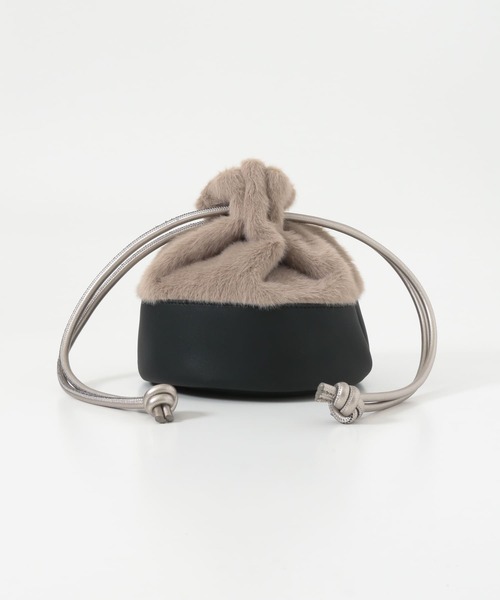 RODE SKO(ロデスコ)の「MAUD ふわエコファーキンチャク∴(ハンドバッグ・レディース・ブラック/ベージュ/ミント・ONE)」の6枚目の写真