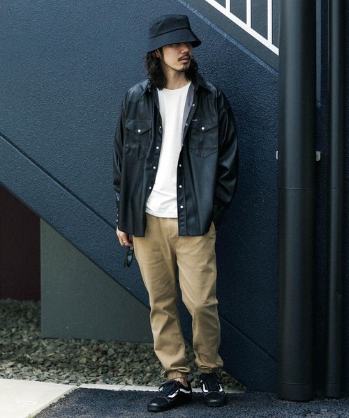 Wrangler（ラングラー）の「Wrangler　SYNTHETIC LEATHER 127MW（シャツ/ブラウス・メンズ・ブラック/ブラウン・MEDIUM/LARGE）」の5枚目の写真