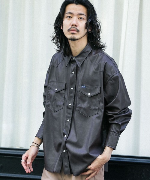Wrangler（ラングラー）の「Wrangler　SYNTHETIC LEATHER 127MW（シャツ/ブラウス・メンズ・ブラック/ブラウン・MEDIUM/LARGE）」の3枚目の写真