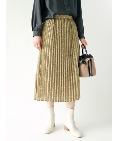 Te chichi TERRASSE(テチチテラス)の「【日比谷花壇コラボ】プリーツスカート(スカート・レディース・ネイビー/ブルー/グリーン・フリ-)」の1枚目の写真