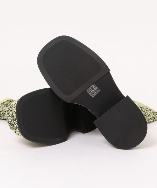 CHARLES & KEITH(チャールズ & キース)の「ニットプラットフォーム ソックスブーツ / Knitted Platform Sock Boots(ブーツ・レディース・ブラック/イエロー・24.5cm/25cm/25.5cm/22.5cm/23cm/23.5cm)」の3枚目の写真