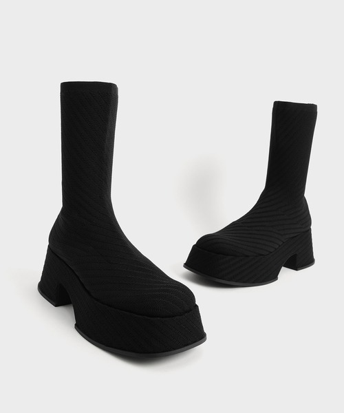 CHARLES & KEITH(チャールズ & キース)の「ニットプラットフォーム ソックスブーツ / Knitted Platform Sock Boots(ブーツ・レディース・ブラック/イエロー・24.5cm/25cm/25.5cm/22.5cm/23cm/23.5cm)」の14枚目の写真