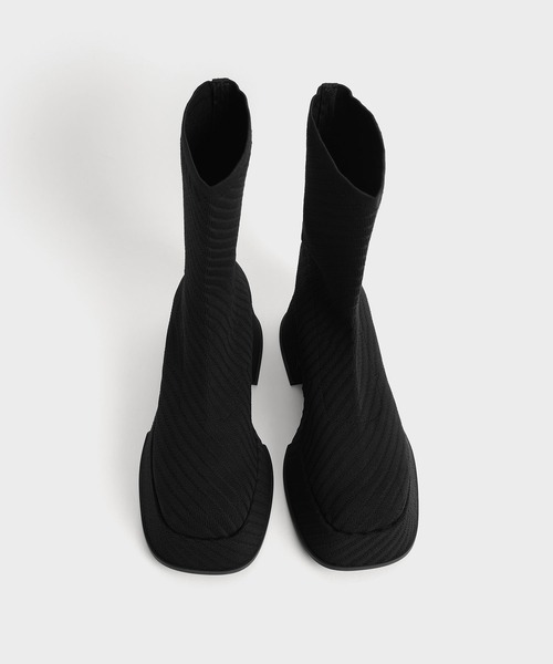 CHARLES & KEITH(チャールズ & キース)の「ニットプラットフォーム ソックスブーツ / Knitted Platform Sock Boots(ブーツ・レディース・ブラック/イエロー・24.5cm/25cm/25.5cm/22.5cm/23cm/23.5cm)」の11枚目の写真