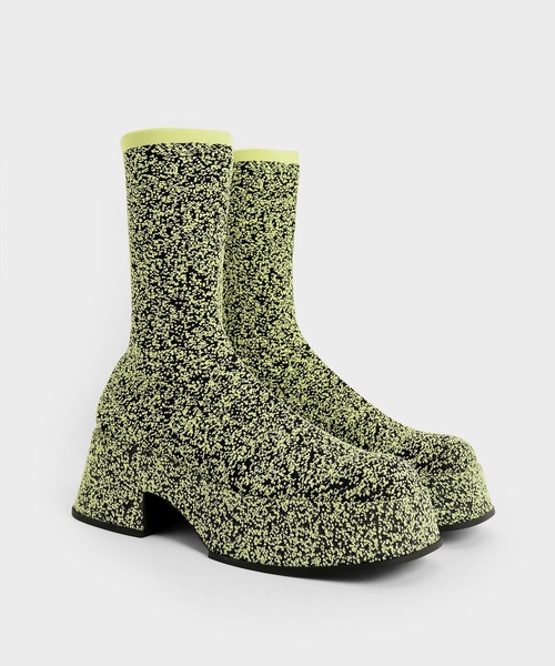 CHARLES & KEITH(チャールズ & キース)の「ニットプラットフォーム ソックスブーツ / Knitted Platform Sock Boots(ブーツ・レディース・ブラック/イエロー・24.5cm/25cm/25.5cm/22.5cm/23cm/23.5cm)」の9枚目の写真