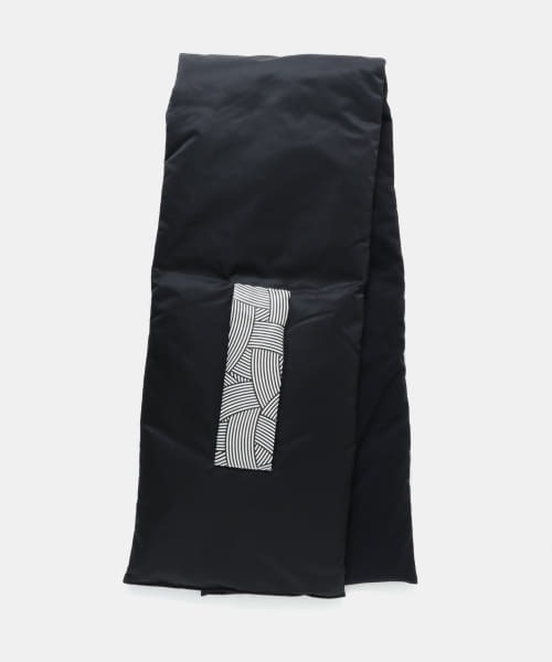 FACETASM(ファセッタズム)の「FACETASM LONG DOWN MUFFLER(マフラー・メンズ・ブラック・00)」の1枚目の写真