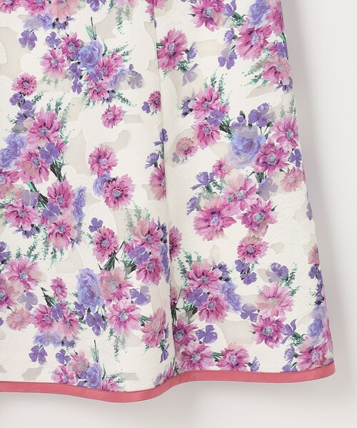TOCCA（トッカ）の「【洗える！】GERBERA ドレス（ワンピース・レディース・ネイビー系5/ワイン系5/ライラック系5・4/6/2/0）」の8枚目の写真