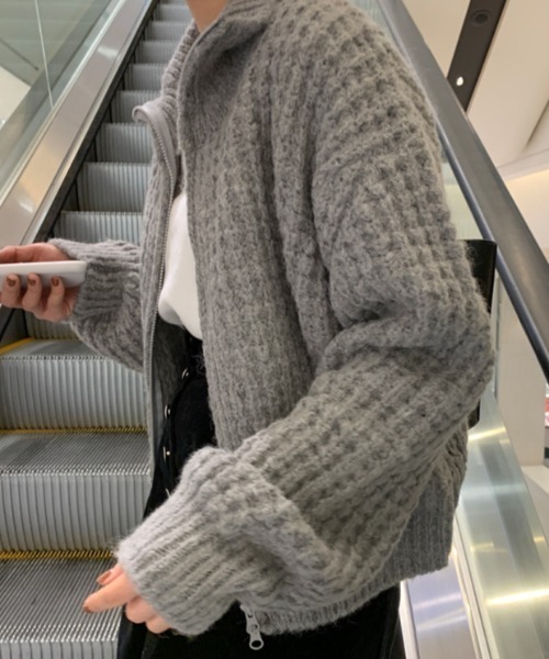 MANGROVE（マングローブ）の「ワッフル編みジップアップニットブルゾン（ニット/セーター・レディース・グレー/キャメル/グレイッシュベージュ・FREE）」の18枚目の写真