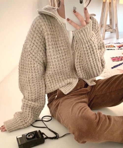 MANGROVE（マングローブ）の「ワッフル編みジップアップニットブルゾン（ニット/セーター・レディース・グレー/キャメル/グレイッシュベージュ・FREE）」の9枚目の写真