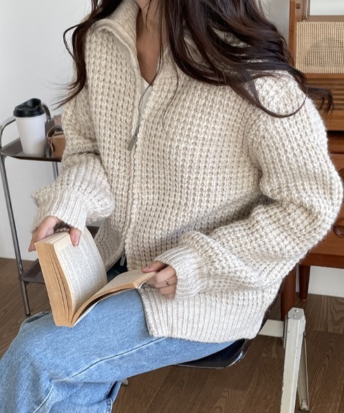 MANGROVE（マングローブ）の「ワッフル編みジップアップニットブルゾン（ニット/セーター・レディース・グレー/キャメル/グレイッシュベージュ・FREE）」の8枚目の写真