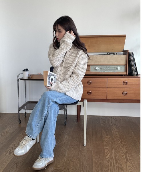 MANGROVE（マングローブ）の「ワッフル編みジップアップニットブルゾン（ニット/セーター・レディース・グレー/キャメル/グレイッシュベージュ・FREE）」の4枚目の写真