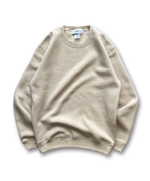 natto(ナット)の「【ユニセックスアイテム】natto logo sweat / 程よいルーズフィットでボトムスを選ばず着回し力抜群なナットロゴスウェット(スウェット・メンズ・ブラック/ベージュ/カーキ・MEDIUM/LARGE/X-LARGE)」の3枚目の写真