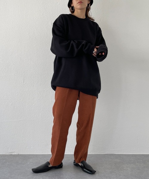 natto(ナット)の「【ユニセックスアイテム】natto logo sweat / 程よいルーズフィットでボトムスを選ばず着回し力抜群なナットロゴスウェット(スウェット・メンズ・ブラック/ベージュ/カーキ・MEDIUM/LARGE/X-LARGE)」の14枚目の写真