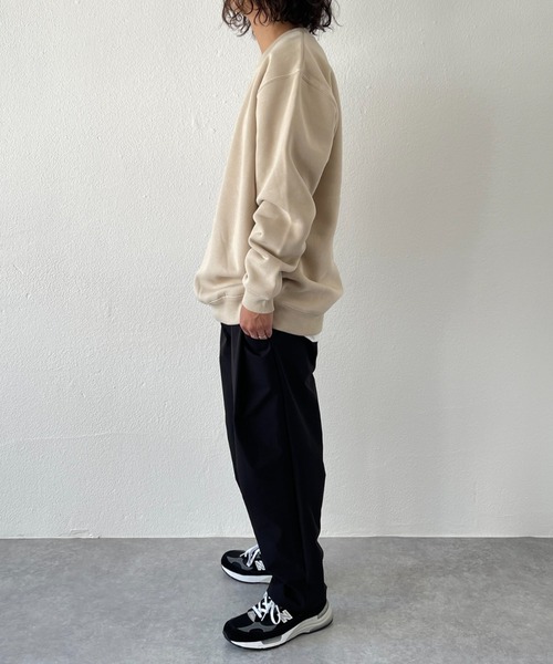 natto(ナット)の「【ユニセックスアイテム】natto logo sweat / 程よいルーズフィットでボトムスを選ばず着回し力抜群なナットロゴスウェット(スウェット・メンズ・ブラック/ベージュ/カーキ・MEDIUM/LARGE/X-LARGE)」の6枚目の写真