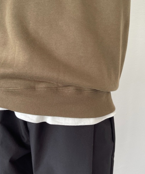 natto(ナット)の「【ユニセックスアイテム】natto logo sweat / 程よいルーズフィットでボトムスを選ばず着回し力抜群なナットロゴスウェット(スウェット・メンズ・ブラック/ベージュ/カーキ・MEDIUM/LARGE/X-LARGE)」の18枚目の写真