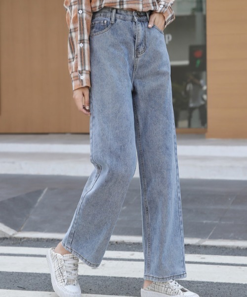 CLEA(クレア)の「ハイウエストストレートワイドデニム(デニムパンツ・レディース・ライトブルー/ブラック/ブルー・S/M)」の3枚目の写真