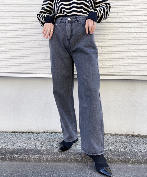 CLEA(クレア)の「ハイウエストストレートワイドデニム(デニムパンツ・レディース・ライトブルー/ブラック/ブルー・S/M)」の5枚目の写真