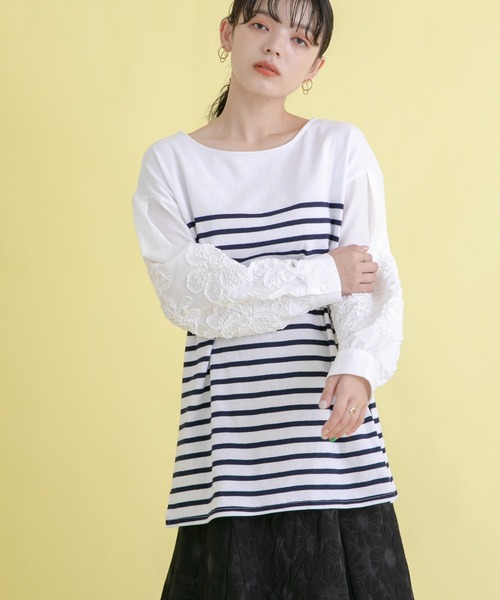 Eimee Law(エイミーロウ)の「フラワーエンブロスリーブボーダーTOPS(Tシャツ/カットソー・レディース・オフホワイト/ブラック/ネイビー・38)」の7枚目の写真