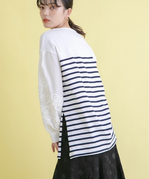 Eimee Law(エイミーロウ)の「フラワーエンブロスリーブボーダーTOPS(Tシャツ/カットソー・レディース・オフホワイト/ブラック/ネイビー・38)」の11枚目の写真
