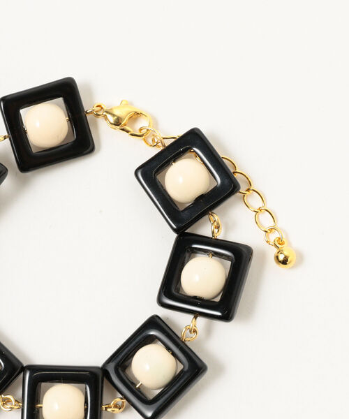 Ray BEAMS(レイビームス)の「Ray BEAMS / バイカラー スクエア ビーズ ブレスレット(ブレスレット・レディース・ブラック/グリーン・ONE SIZE)」の7枚目の写真