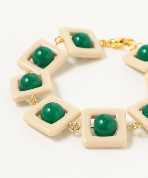 Ray BEAMS(レイビームス)の「Ray BEAMS / バイカラー スクエア ビーズ ブレスレット(ブレスレット・レディース・ブラック/グリーン・ONE SIZE)」の9枚目の写真