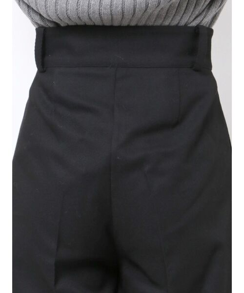 EMODA(エモダ)の「ワイドタックロングパンツ(その他パンツ・レディース・アイボリー/グレー/ブラック/ライム・SMALL/MEDIUM)」の6枚目の写真