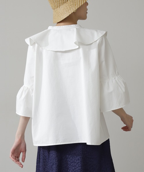 N.（N. Natural Beauty Basic）（エヌエヌナチュラルビューティーベーシック）の「◆フレアカラーデニムブラウス（シャツ/ブラウス・レディース・オフホワイト/インディゴブルー・MEDIUM）」の6枚目の写真