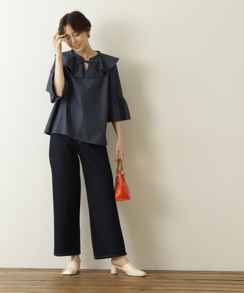 N.（N. Natural Beauty Basic）（エヌエヌナチュラルビューティーベーシック）の「◆フレアカラーデニムブラウス（シャツ/ブラウス・レディース・オフホワイト/インディゴブルー・MEDIUM）」の4枚目の写真