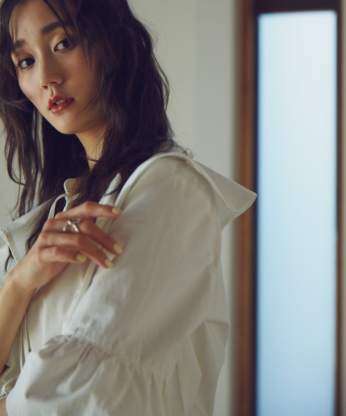 N.（N. Natural Beauty Basic）（エヌエヌナチュラルビューティーベーシック）の「◆フレアカラーデニムブラウス（シャツ/ブラウス・レディース・オフホワイト/インディゴブルー・MEDIUM）」の10枚目の写真