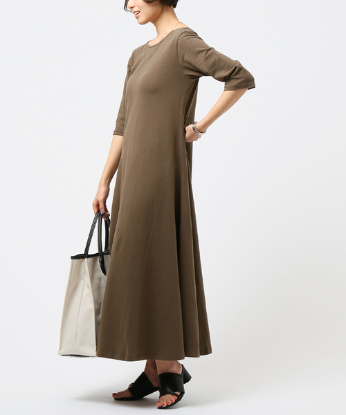 Simplicite（サンプリシテ）の「バックシャンフィット＆フレアワンピース（ワンピース・レディース・ブラウン/ナチュラル・FREE）」の17枚目の写真