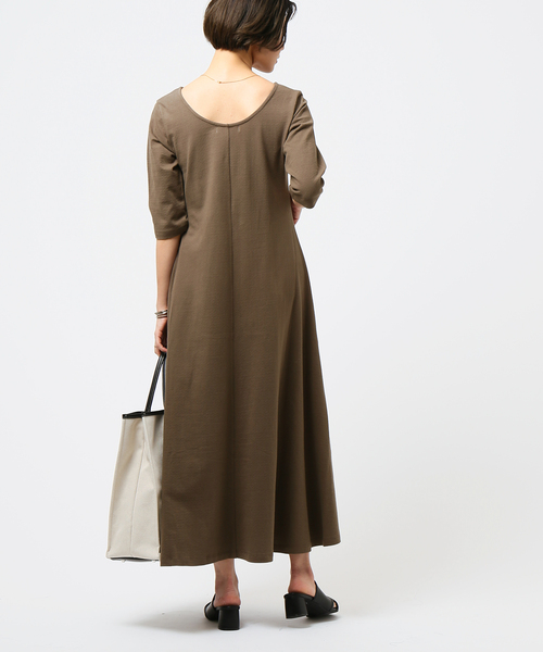 Simplicite（サンプリシテ）の「バックシャンフィット＆フレアワンピース（ワンピース・レディース・ブラウン/ナチュラル・FREE）」の18枚目の写真