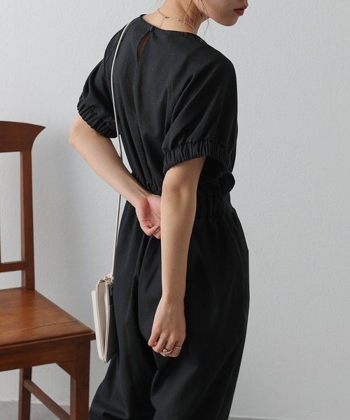 COLONY 2139（コロニートゥーワンスリーナイン）の「麻混Vネックジャンプスーツ/オールインワン（サロペット/オーバーオール・レディース・ブラック/グレイッシュベージュ・FREE）」の17枚目の写真