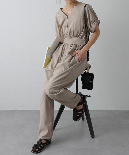 COLONY 2139（コロニートゥーワンスリーナイン）の「麻混Vネックジャンプスーツ/オールインワン（サロペット/オーバーオール・レディース・ブラック/グレイッシュベージュ・FREE）」の18枚目の写真