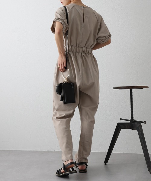 COLONY 2139（コロニートゥーワンスリーナイン）の「麻混Vネックジャンプスーツ/オールインワン（サロペット/オーバーオール・レディース・ブラック/グレイッシュベージュ・FREE）」の22枚目の写真