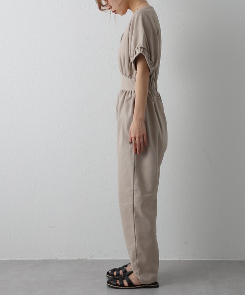 COLONY 2139（コロニートゥーワンスリーナイン）の「麻混Vネックジャンプスーツ/オールインワン（サロペット/オーバーオール・レディース・ブラック/グレイッシュベージュ・FREE）」の4枚目の写真