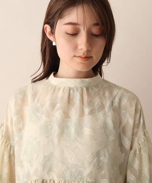 OPAQUE.CLIP（オペークドットクリップ）の「◆フラワージャカードフレアブラウス（シャツ/ブラウス・レディース・ブラック系/ベージュ系・38）」の6枚目の写真