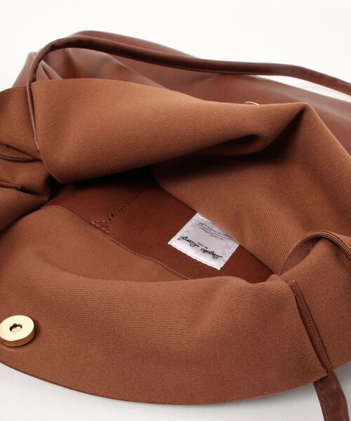 KMC DETAILS（ケーエムシーディテイルズ）の「Legato Largo レガートラルゴ  / さくっと使える シンプルな お気軽 トートバッグ / LG-E1242（トートバッグ・レディース・レオパード/ミント/ピンク/ブラック/ブラウン/シルバー/ダークグリーン・ONESIZE）」の16枚目の写真